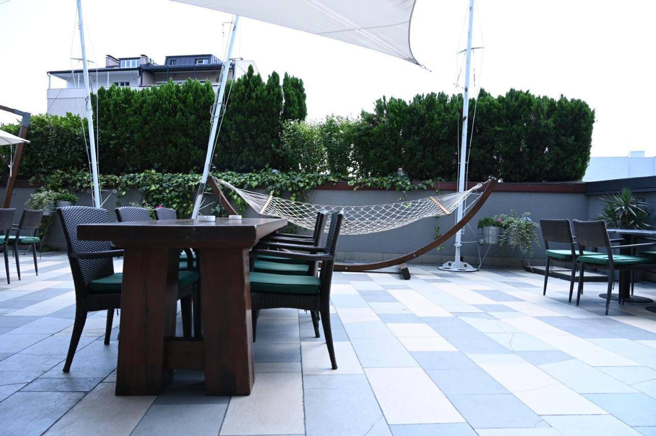 Nobel Zira Hotel Beograd Bagian luar foto